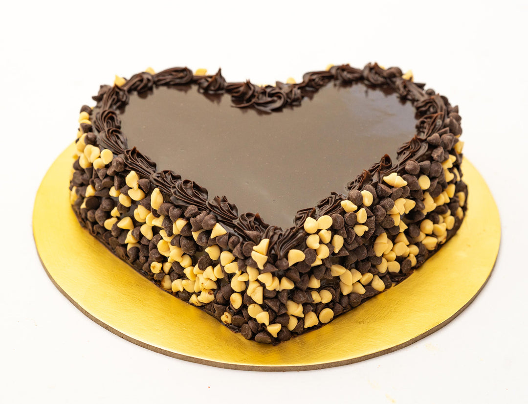 Choco Chips Heart Cake [100% Pure Veg]