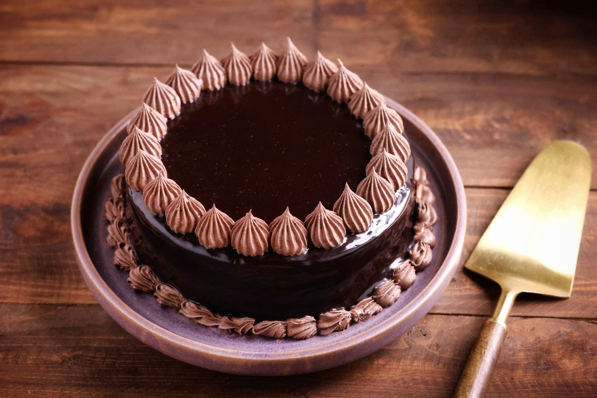 Order Tempting Truffle Kitkat Cake Online, Price Rs.690 | FlowerAura